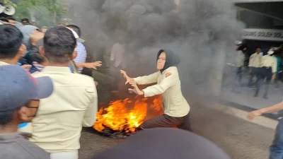 Kisruh Demonstrasi Tolak Perpanjangan Masa Jabatan Rektor UHO