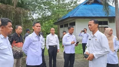 Kadis Dikbud Sultra Tinjau Calon Lokasi Sekolah Garuda di Konda