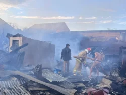 Kebakaran Hanguskan Belasan Rumah di Pomalaa, Diduga Akibat Korsleting Listrik