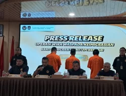 Operasi Wirawaspada: Imigrasi Kendari Amankan 3 WNA Asal Tiongkok
