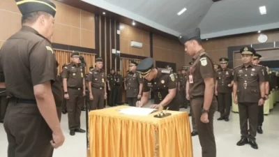 Daftar 8 Pejabat Baru yang Dilantik Kajati Sultra, Termasuk Wakajati dan 2 Kajari