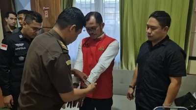 Kejari Konsel Tahan Kades Amolengo, Diduga Korupsi Dana Desa Rp1,1 Miliar