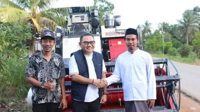 Majukan Sektor Pertanian Sultra, Jaelani Salurkan Bantuan Alsintan di Konawe