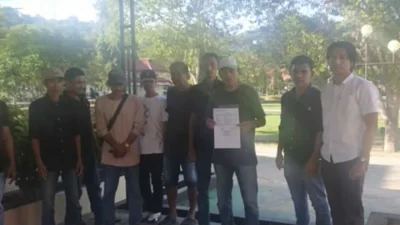 Peternak Sapi Resah Akibat Penambangan Batu Cinnabar Ilegal di Desa Wambaremba Bombana