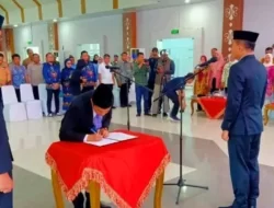 Ichsan Porosi Jabat Pj Sekda, Bupati Konsel: Pastikan Stabilitas-Kelancaran Operasional Birokrasi