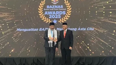 Dukung Gerakan Zakat, Gubernur Sulawesi Tenggara Raih Baznas Award 2025