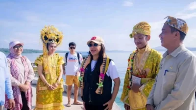 Promosi Wisata, Zita Anjani Jelajahi Keindahan Buton Tengah