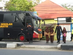 Brimob Polda Sultra Luncurkan Program Bus Sekolah Gratis untuk Pelajar di Kendari