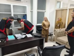 Penyidik Kejati Geledah Kantor Penghubung Sultra di Makassar